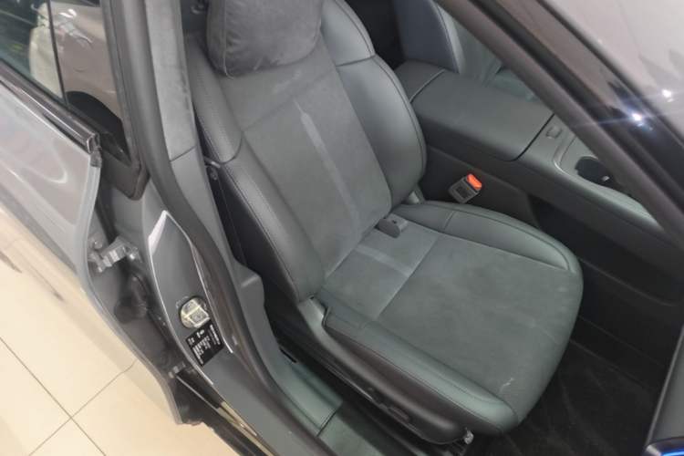 Used Leapmotor Lafa5 2026 Model 605 Max Right Front Seat
