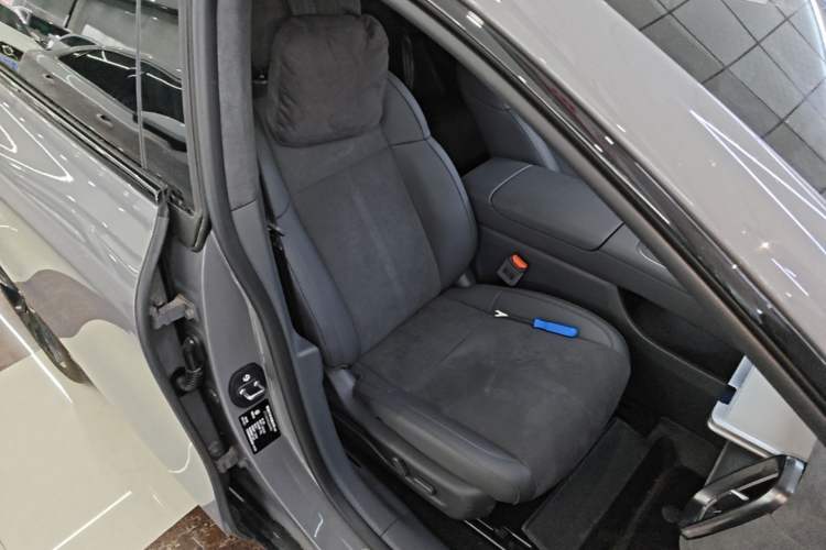 Used Leapmotor Lafa5 2026 Model 605 Max Right Front Seat