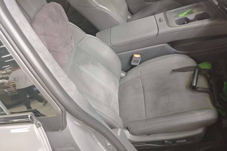 Used Leapmotor Lafa5 2026 Model 515 Max Right Front Seat