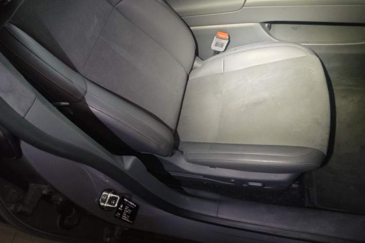 Used Leapmotor Lafa5 2026 Model 515 Max Right Front Seat