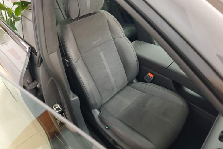 Used Leapmotor Lafa5 2026 Model 515 Max Right Front Seat