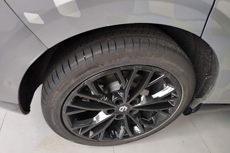 Used Leapmotor Lafa5 2026 Model 515 Max Right Rear Wheel Hub