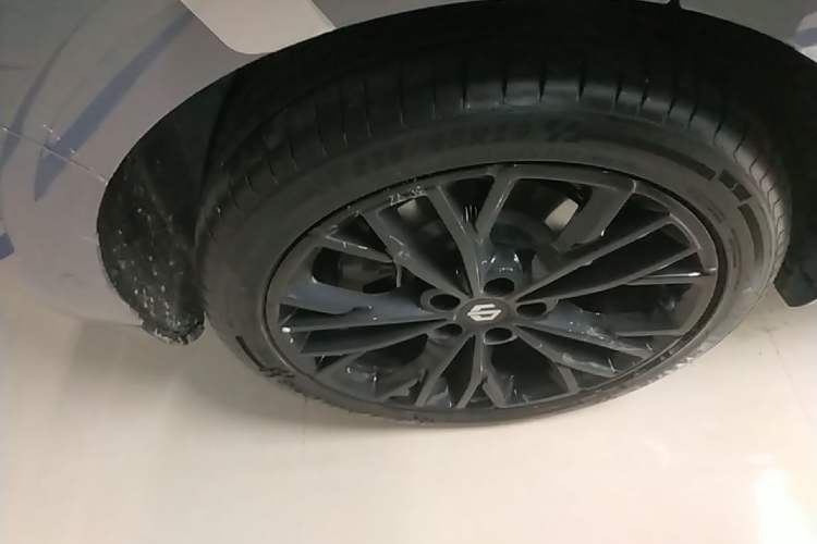 Used Leapmotor Lafa5 2026 Model 515 Max Right Rear Wheel Hub