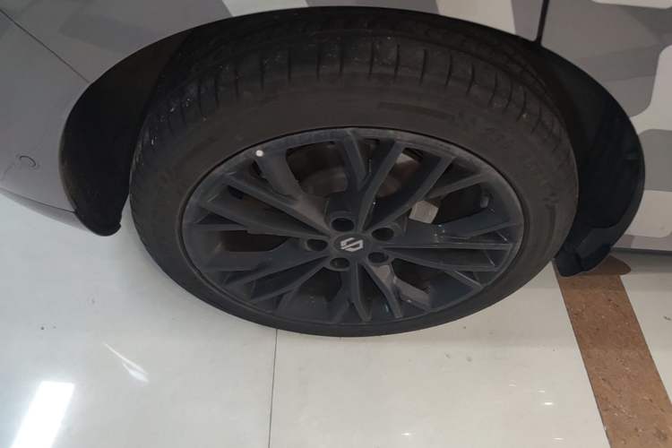 Used Leapmotor Lafa5 2026 Model 515 Max Right Rear Wheel Hub