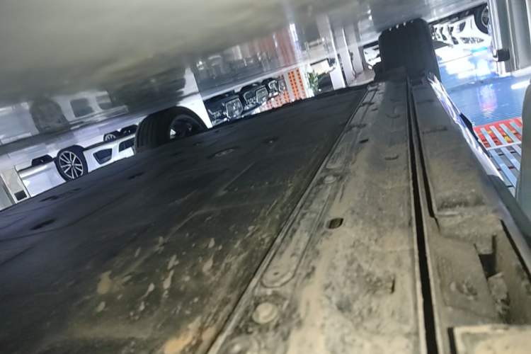 Used Leapmotor Lafa5 2026 Model 605 Max Right Side Sill