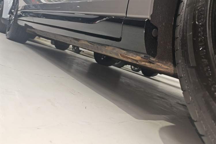 Used Leapmotor Lafa5 2026 Model 515 Pro Right Side Sill