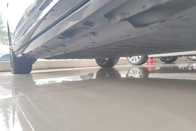 Used Leapmotor Lafa5 2026 Model 515 Max Right Side Sill