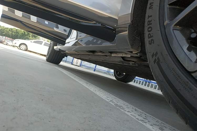 Used Leapmotor Lafa5 2026 Model 515 Max Right Side Sill