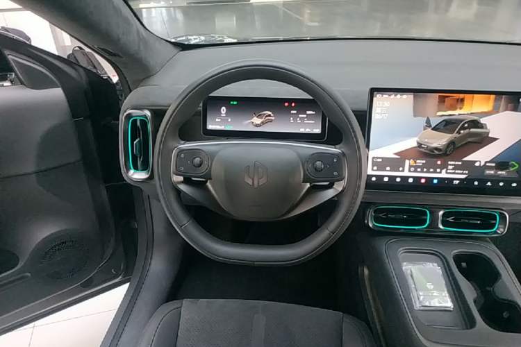 Used Leapmotor Lafa5 2026 Model 515 Max Steering Wheel