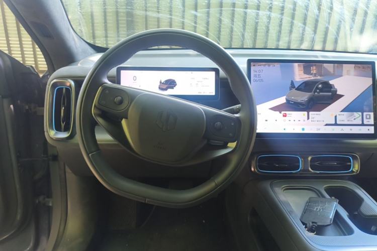 Used Leapmotor Lafa5 2026 Model 515 Max Steering Wheel