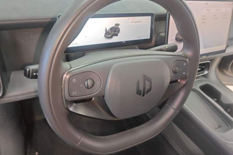 Used Leapmotor Lafa5 2026 Model 515 Max Steering Wheel
