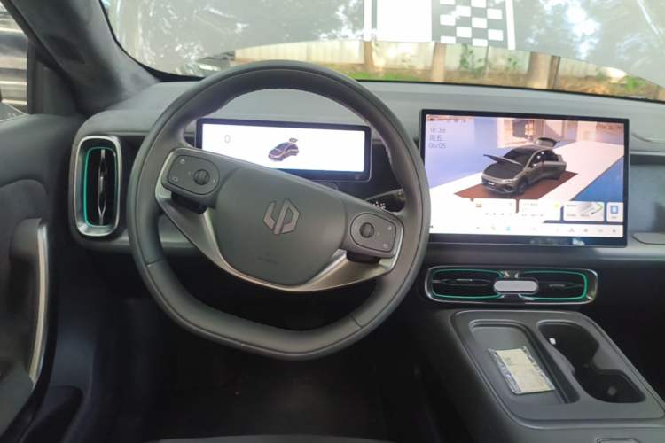 Used Leapmotor Lafa5 2026 Model 515 Max Steering Wheel