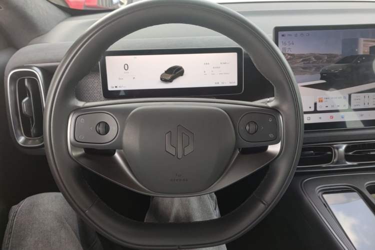 Used Leapmotor Lafa5 2026 Model 515 Max Steering Wheel