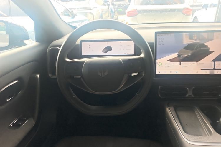 Used Leapmotor Lafa5 2026 Model 515 Max Steering Wheel