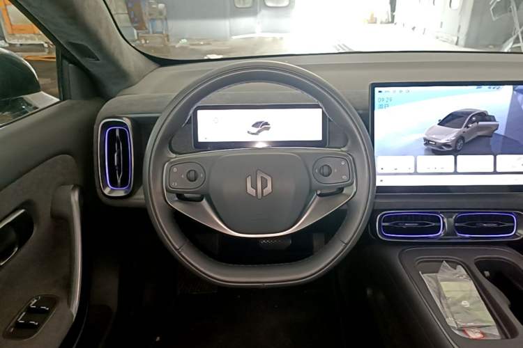 Used Leapmotor Lafa5 2026 Model 515 Max Steering Wheel