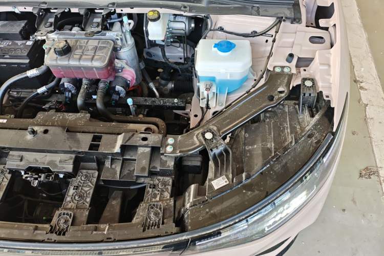 Used Leapmotor Lafa5 2026 Model 515 Pro Engine Bay Left