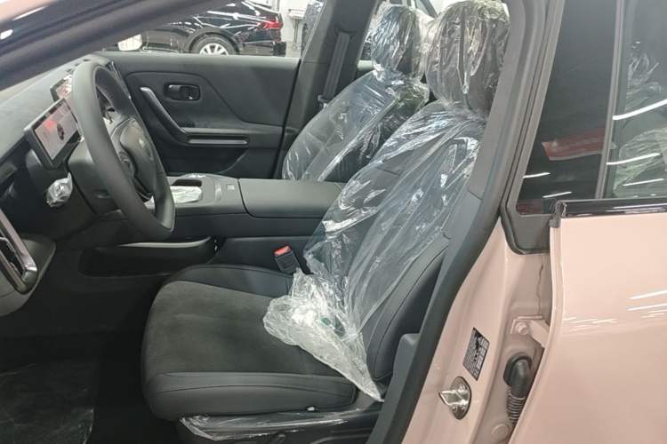 Used Leapmotor Lafa5 2026 Model 605 Pro Left Front Seat