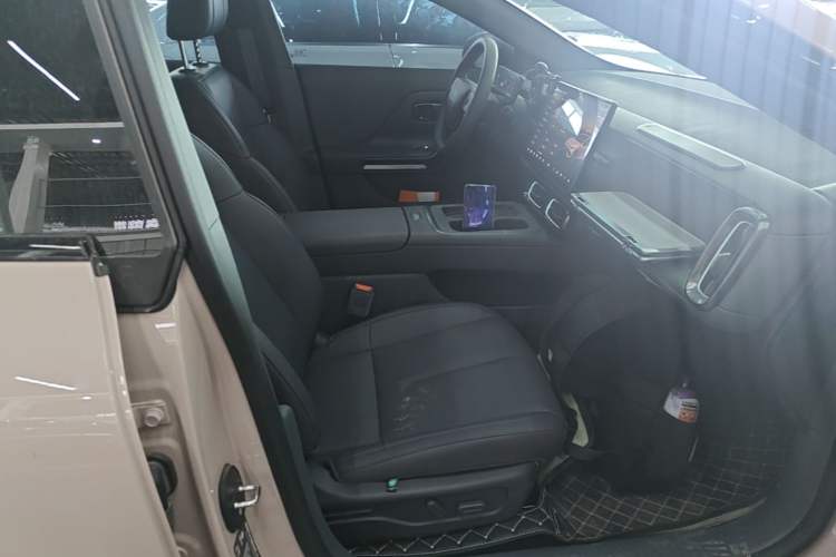 Used Leapmotor Lafa5 2026 Model 515 Pro Right Front Seat