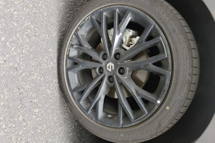 Used Leapmotor Lafa5 2026 Model 515 Max Left Front Wheel Hub