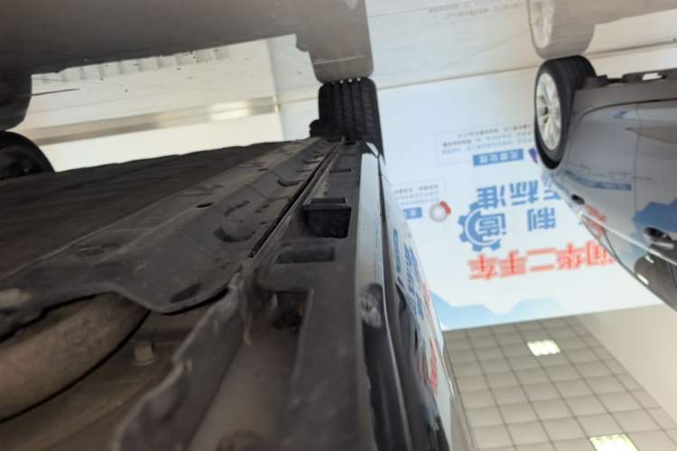 Used Leapmotor Lafa5 2026 Model 515 Max Right Side Sill