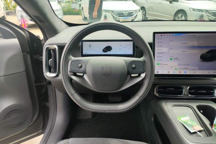 Used Leapmotor Lafa5 2026 Model 515 Max Steering Wheel