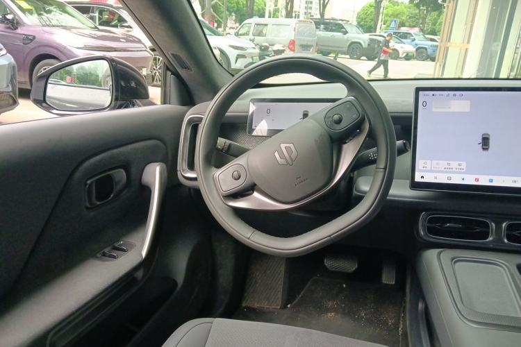 Used Leapmotor Lafa5 2026 Model 515 Max Steering Wheel