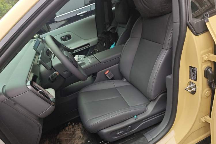 Used Leapmotor Lafa5 2026 Model 515 Pro Left Front Seat