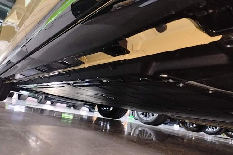 Used Leapmotor Lafa5 2026 Model 605 Pro Left Side Sill
