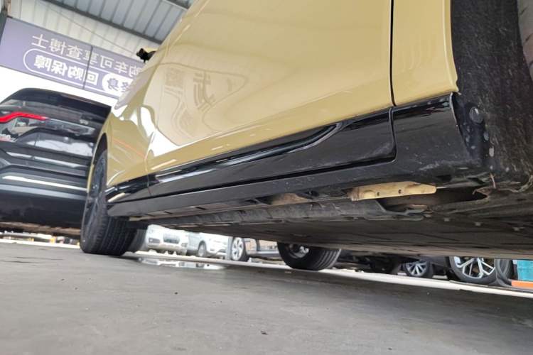Used Leapmotor Lafa5 2026 Model 605 Max Right Side Sill