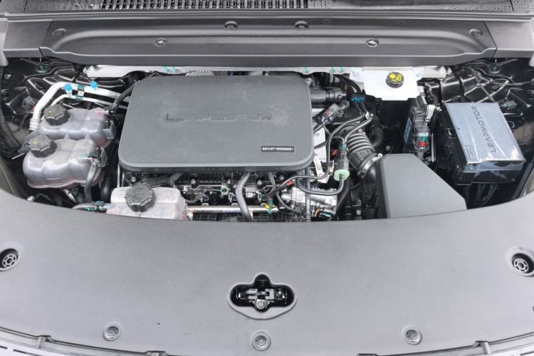 Used Leapmotor D19 2026 Range-Extended 500 Smart Luxury Edition Six-Seat Engine Bay