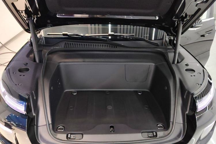 Used Leapmotor D19 2026 Pure Electric 720 Smart Luxury Edition Six-Seat Engine Bay