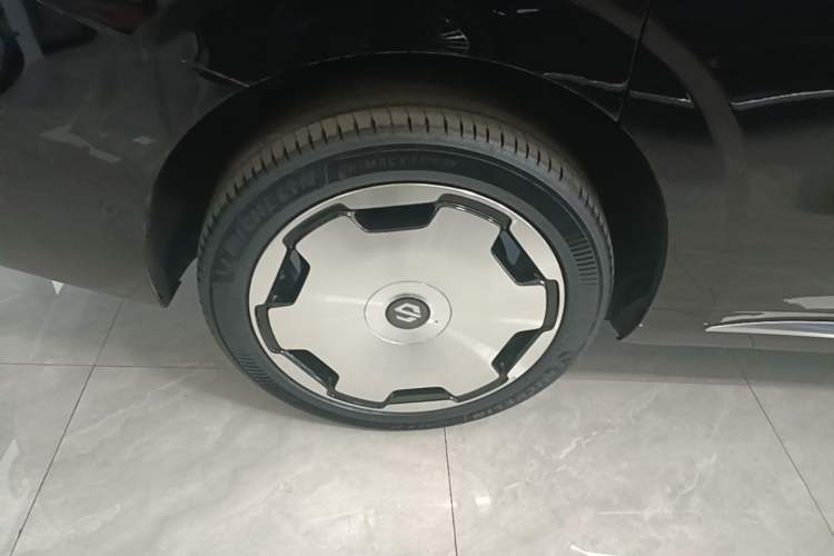 Used Leapmotor D19 2026 Pure Electric 720 Smart Luxury Edition Six-Seat Exterior 5