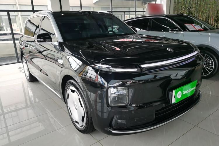 Used Leapmotor D19 2026 Range-Extended 500 Smart Luxury Edition Six-Seat Front Right 45 Deg