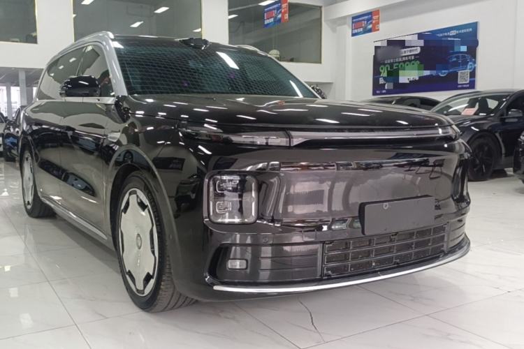 Used Leapmotor D19 2026 Range-Extended 500 Smart Luxury Edition Six-Seat Front Right 45 Deg