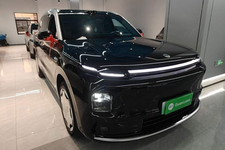 Used Leapmotor D19 2026 Range-Extended 500 Smart Luxury Edition Seven-Seat Front Right 45 Deg