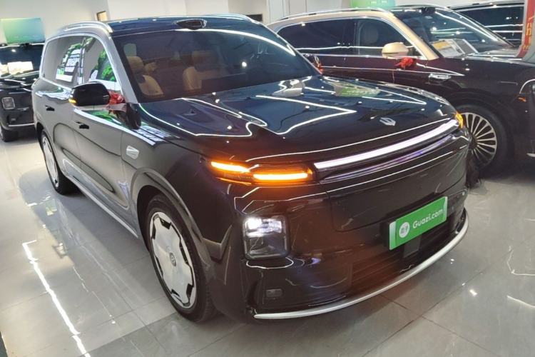 Used Leapmotor D19 2026 Pure Electric 720 Smart Luxury Edition Six-Seat Front Right 45 Deg