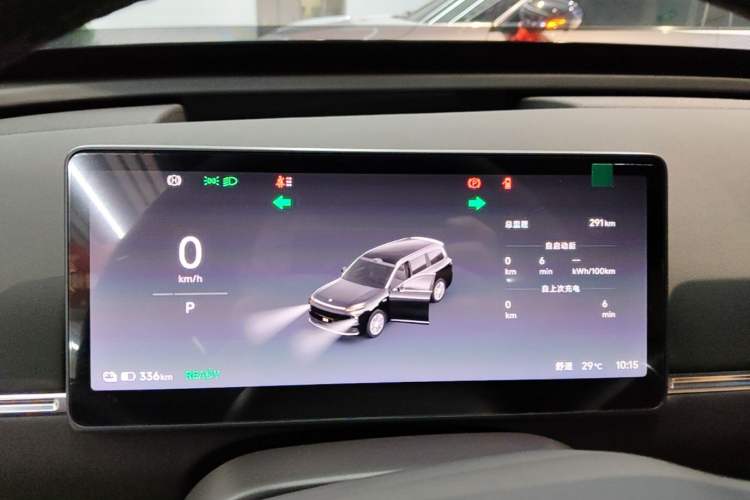 Used Leapmotor D19 2026 Pure Electric 720 Smart Luxury Edition Six-Seat Instrument Cluster