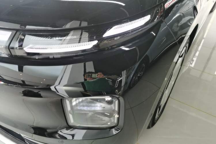 Used Leapmotor D19 2026 Range-Extended 500 Smart Luxury Edition Six-Seat Left Front Headlight