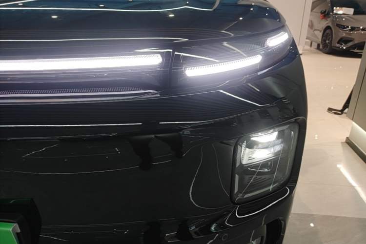 Used Leapmotor D19 2026 Range-Extended 500 Smart Luxury Edition Seven-Seat Left Front Headlight