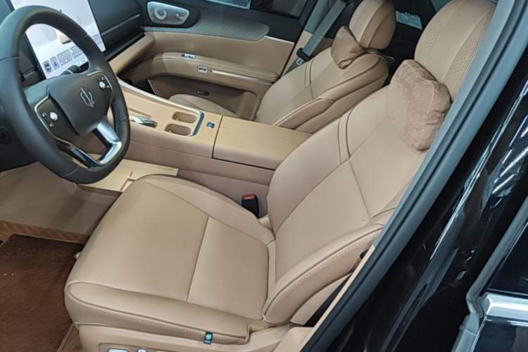 Used Leapmotor D19 2026 Pure Electric 720 Smart Luxury Edition Six-Seat Left Front Seat