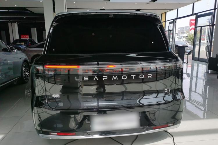 Used Leapmotor D19 2026 Range-Extended 500 Smart Luxury Edition Six-Seat Rear