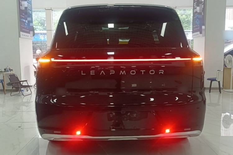 Used Leapmotor D19 2026 Range-Extended 500 Smart Luxury Edition Six-Seat Rear