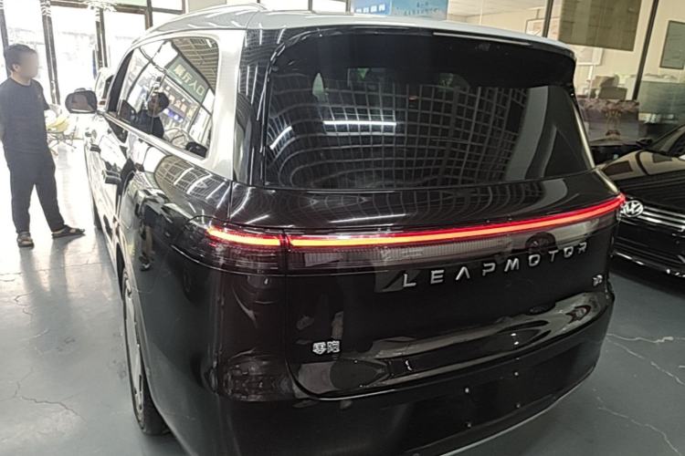 Used Leapmotor D19 2026 Pure Electric 720 Smart Luxury Edition Six-Seat Rear Left 45 Deg