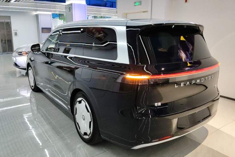 Used Leapmotor D19 2026 Pure Electric 720 Smart Luxury Edition Six-Seat Rear Left 45 Deg