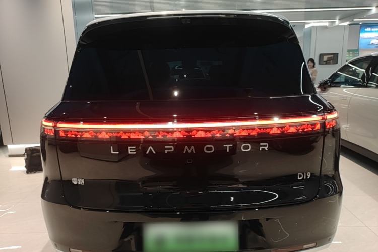 Used Leapmotor D19 2026 Range-Extended 500 Smart Luxury Edition Seven-Seat Rear