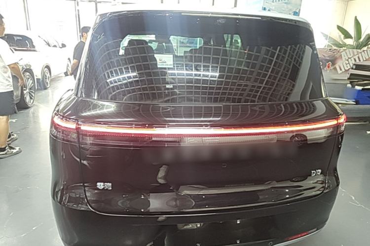 Used Leapmotor D19 2026 Pure Electric 720 Smart Luxury Edition Six-Seat Rear