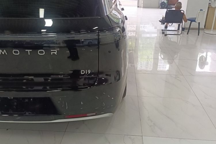 Used Leapmotor D19 2026 Range-Extended 500 Smart Luxury Edition Six-Seat Right Rear Taillight