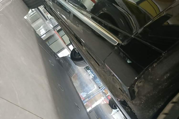 Used Leapmotor D19 2026 Pure Electric 720 Smart Luxury Edition Six-Seat Right Side Sill