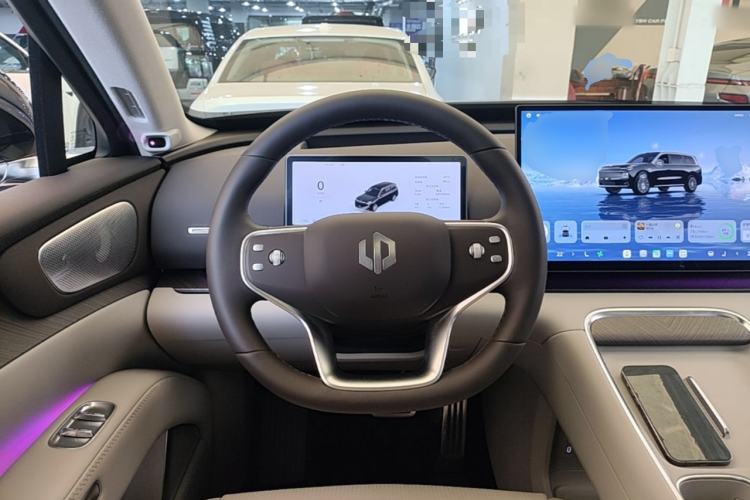 Used Leapmotor D19 2026 Range-Extended 500 Smart Luxury Edition Six-Seat Steering Wheel