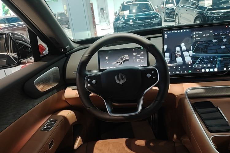 Used Leapmotor D19 2026 Range-Extended 500 Smart Luxury Edition Seven-Seat Steering Wheel